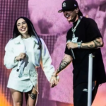 Peso Pluma y Nicki Nicole: El Beso que Confirma su Amor en un Concierto